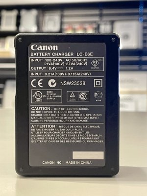 Begagnad Canon LC-E6E Batteriladdare